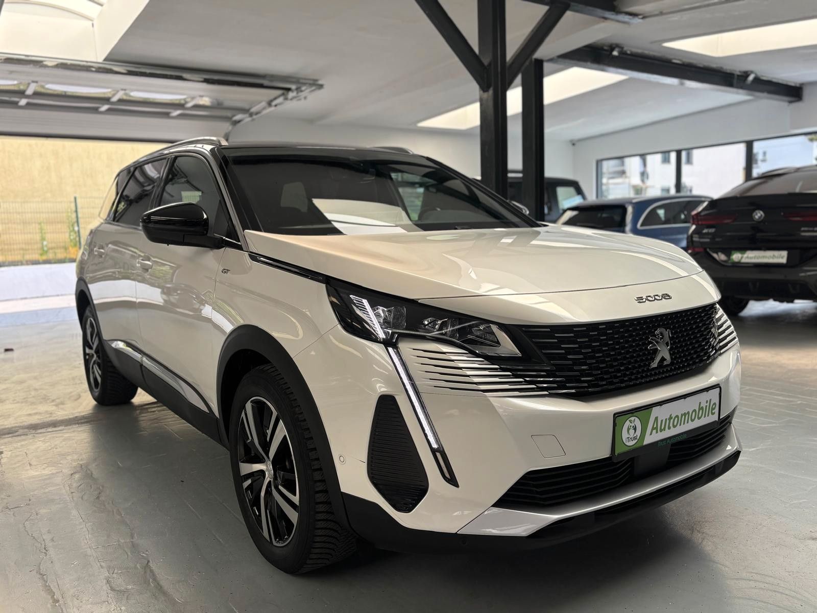 PEUGEOT 5008 GT  180°-KAMERA 7-STZ NAVI ACC