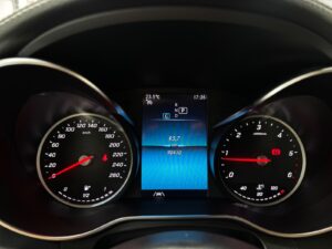MERCEDES-BENZ GLC 300d 4Matic 1.HAND MULTIBEAM KAMERA 5