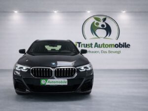 BMW 520d xDrive M Sport Touring HUD PANO LED CAM LIC 2