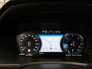 VOLVO XC90 Momentum Pro AWD HUD PANO 7-STZ 360° 5