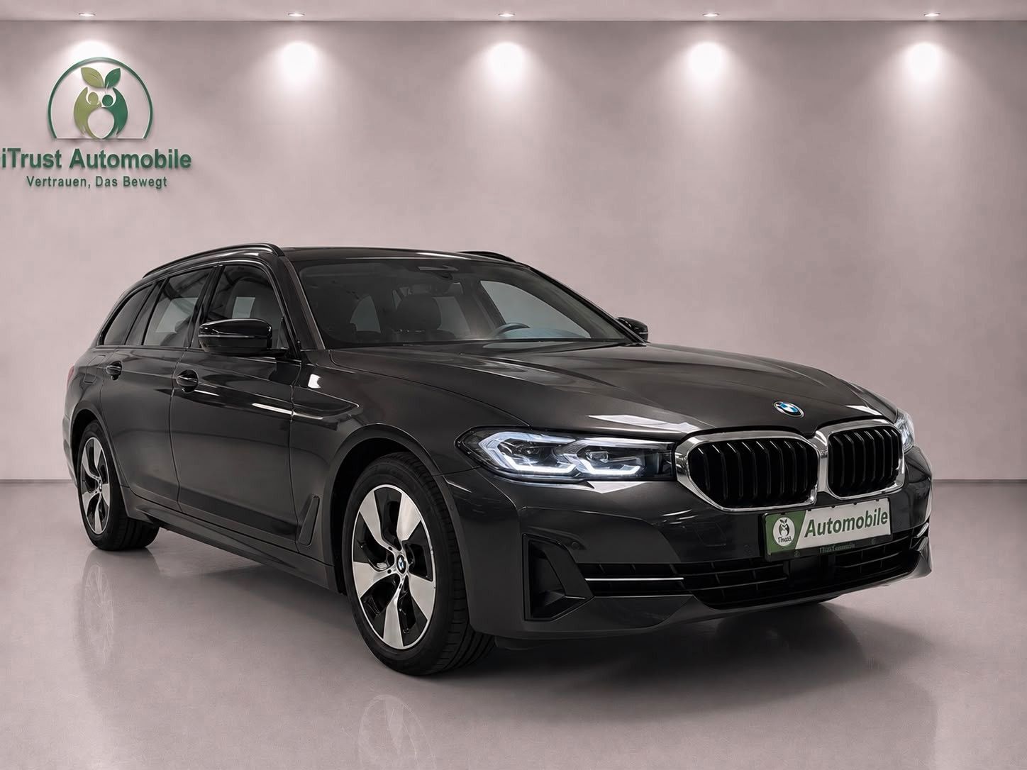 BMW 520d Touring 1.Hand LIC-PROF AHK KAMERA