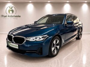 BMW 520d Touring xDrive ACC LIC-PROF DA-PROF 3
